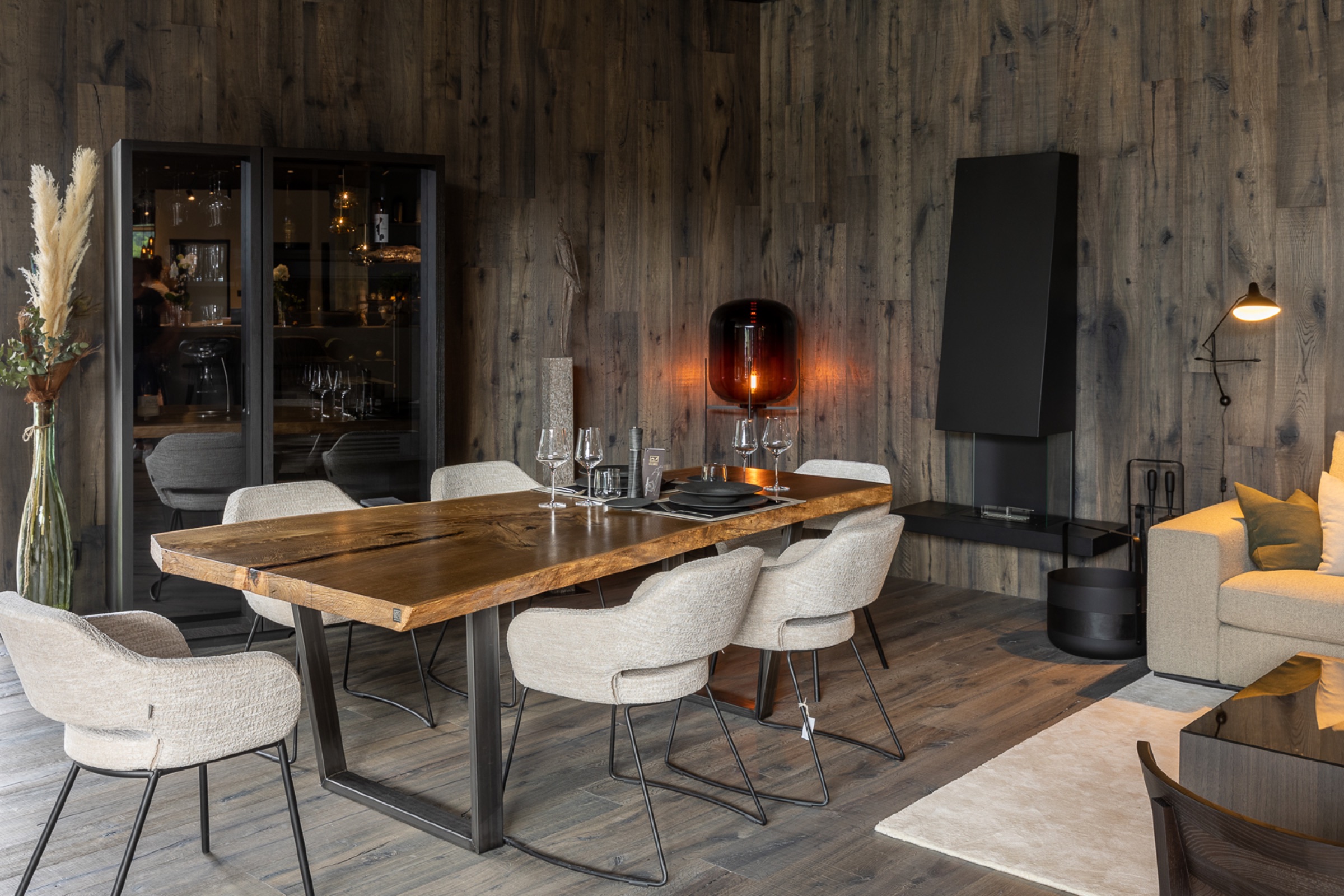 oak dining table