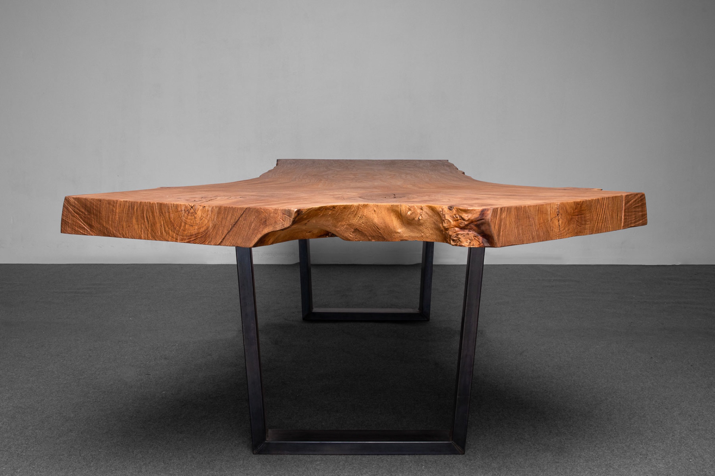 acacia dining table